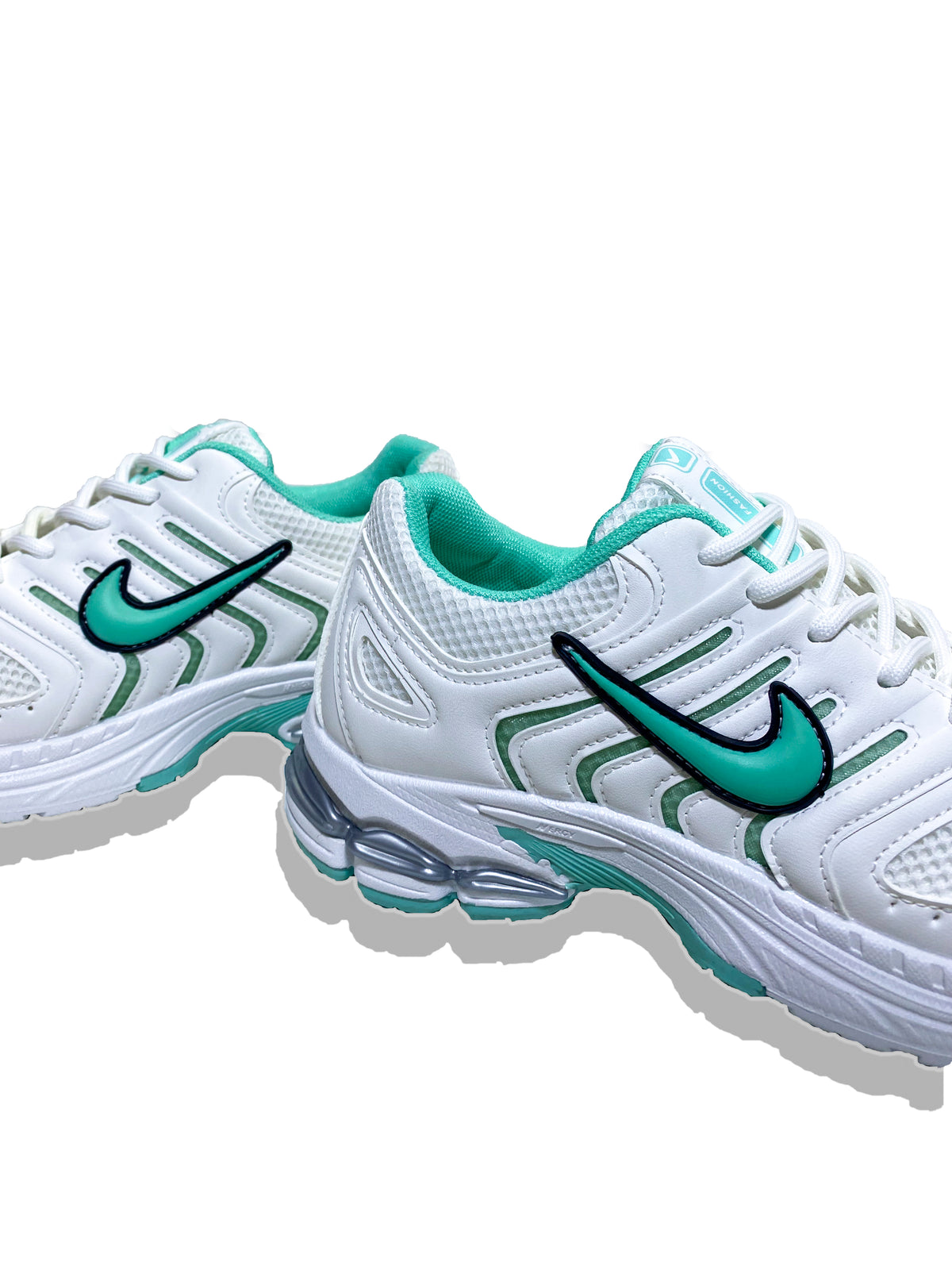 Nike Zze
